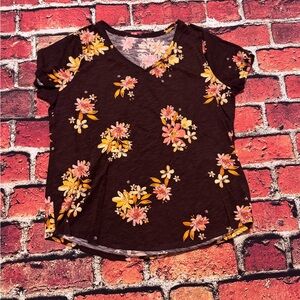 Preowned Sonoma Brown and Floral Everyday Tee Size L Bust 20” Item #PHK6809